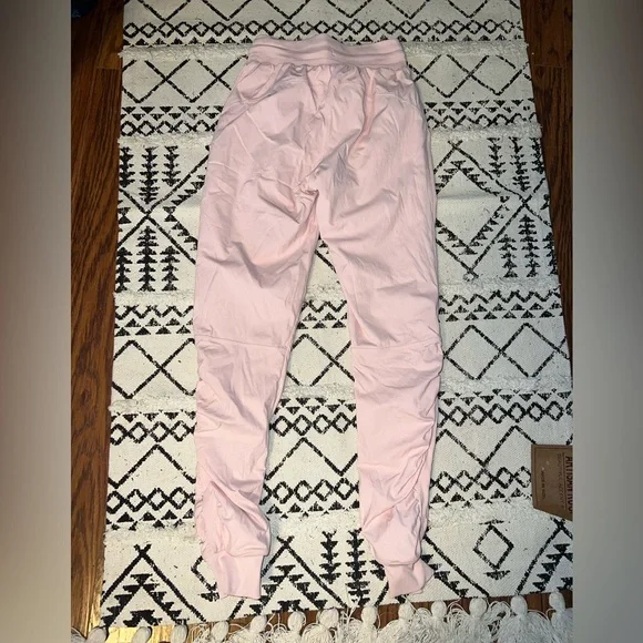 Lululemon Beyond the Studio Jogger - Picture 6 of 9